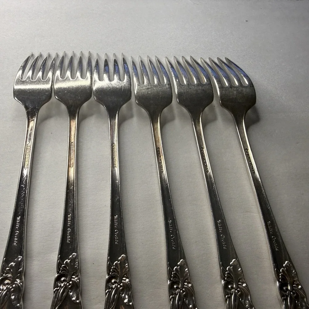 6 Community Oneida White Orchid Silver Plate 7-1/4
